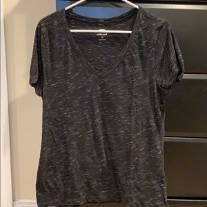 Black Old Navy tee